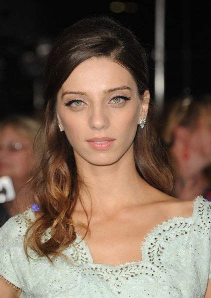 Angela Sarafyan Bra Size, Age, Weight, Height, Measurements