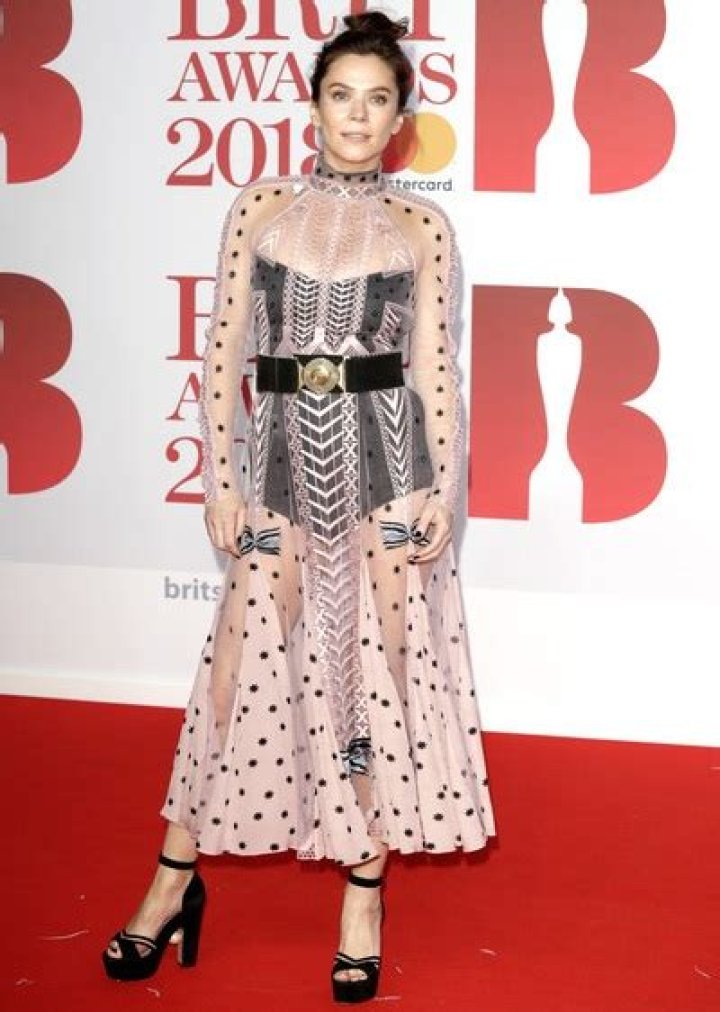 Anna Friel Body Measurements Height Weight Age Stats Facts Family Bio