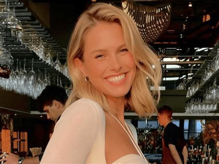 Australian Model Natalie Roser Shares Swimsuit Photos of "Mornings"