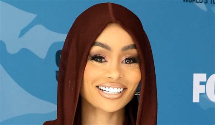 Blac Chyna In White Gym Gear Says "Did You Work Out Today?"