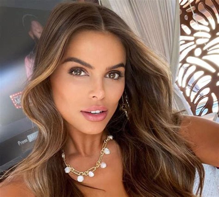 Brooks Nader in Bathing Suit is Filmed By Olivia Culpo — Celebwell