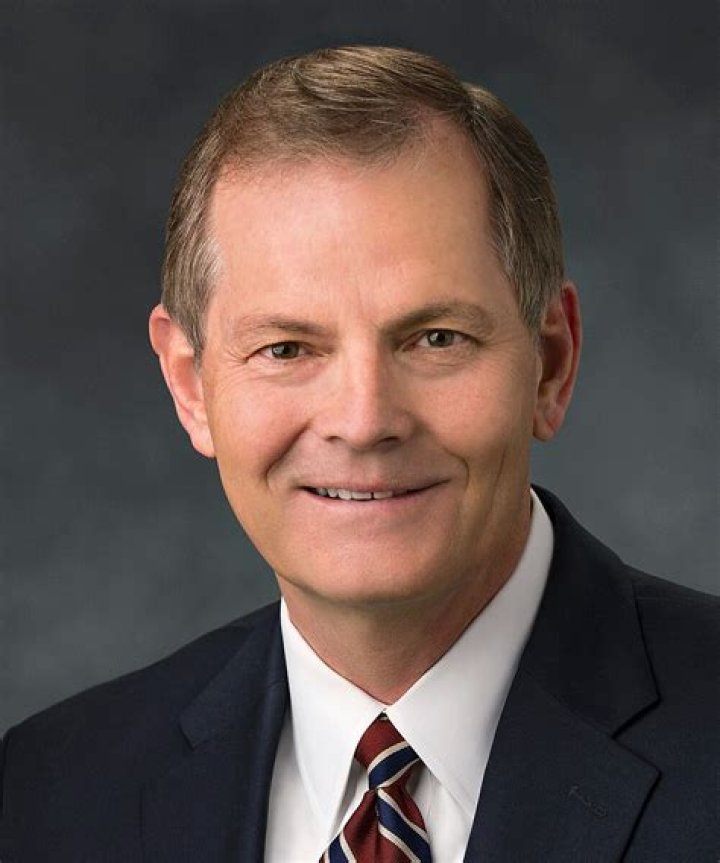 Bruce Stephenson Wiki, Age, Girlfriend, Height & Family