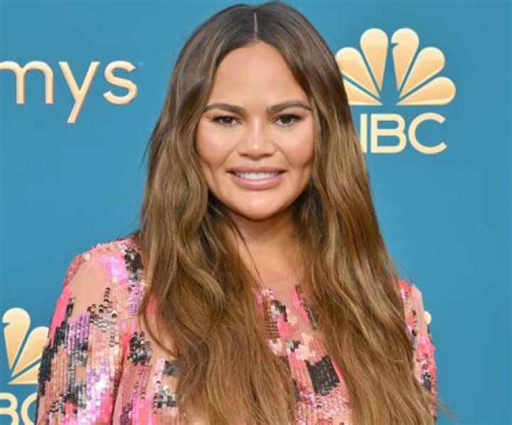 Chrissy Teigen in Bathing Suit Says "Thank U" — Celebwell