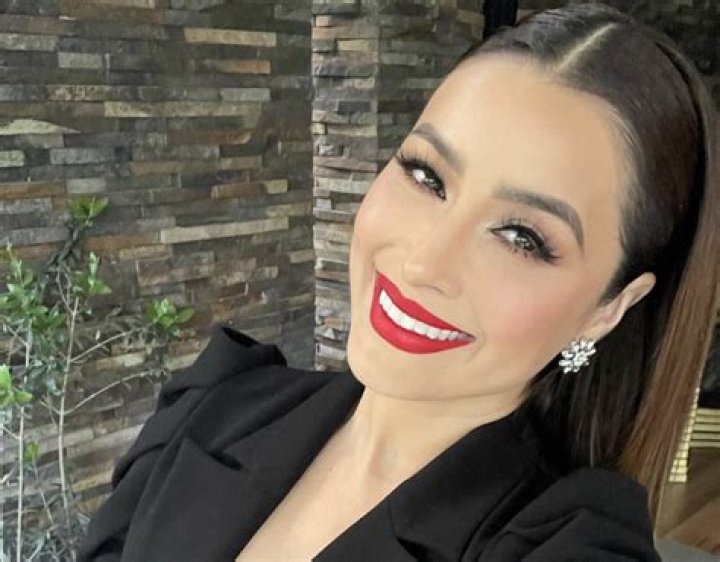 Cynthia Rodriguez in Bathing Suit Has "Peace of Mind" — Celebwell