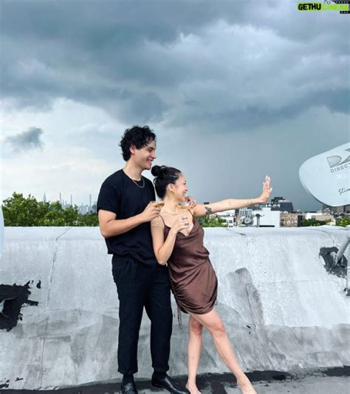 Evan Evagora Wiki, Age, Girlfriend, Height, & Net Worth