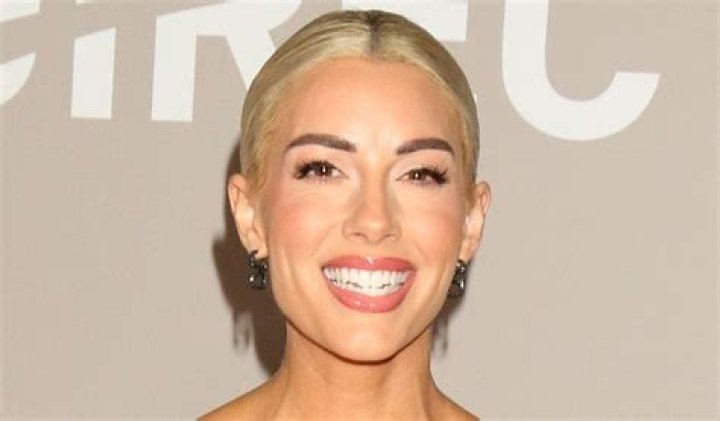 Heather Rae El Moussa in Workout Gear Says “Believe In Yourself”