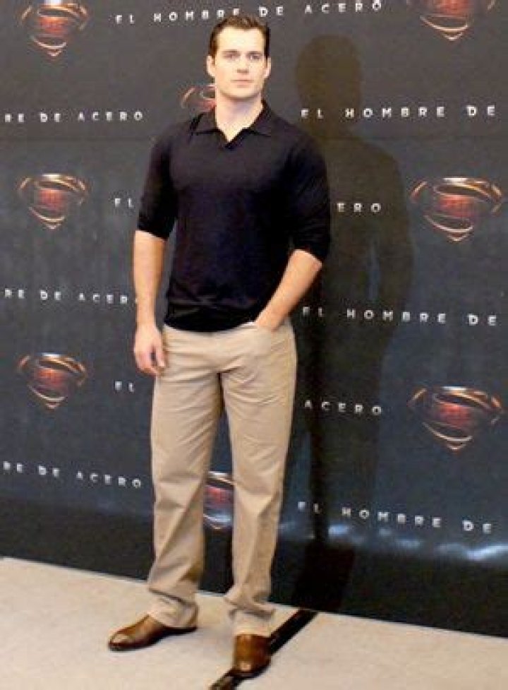 Henry Cavill Body Measurements Height Weight Biceps Shoe Size Vital Statistics