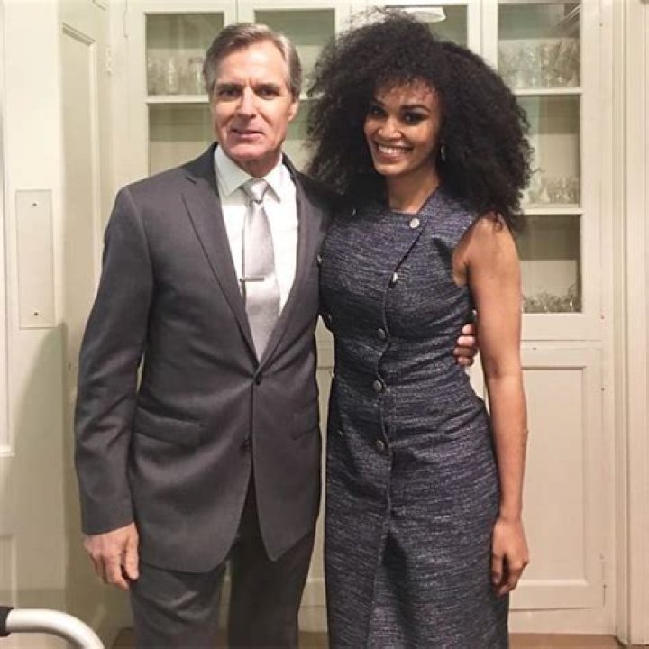 Henry Czerny Biography - Facts, Childhood, Family Life & Achievements