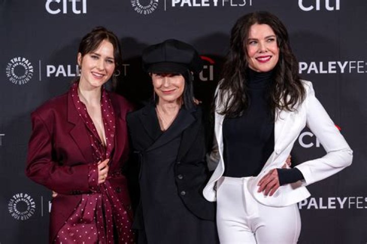 
How Much Money Does Amy Sherman-Palladino Make? Latest Income Salary
