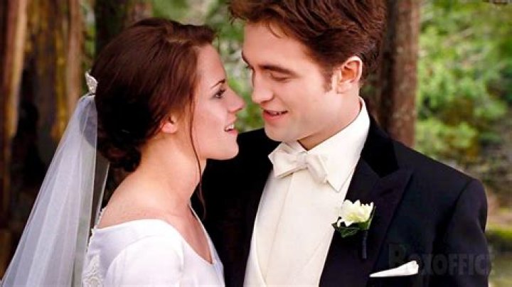 How Old Was Bella In Twilight When She Got Married? – Celebrity