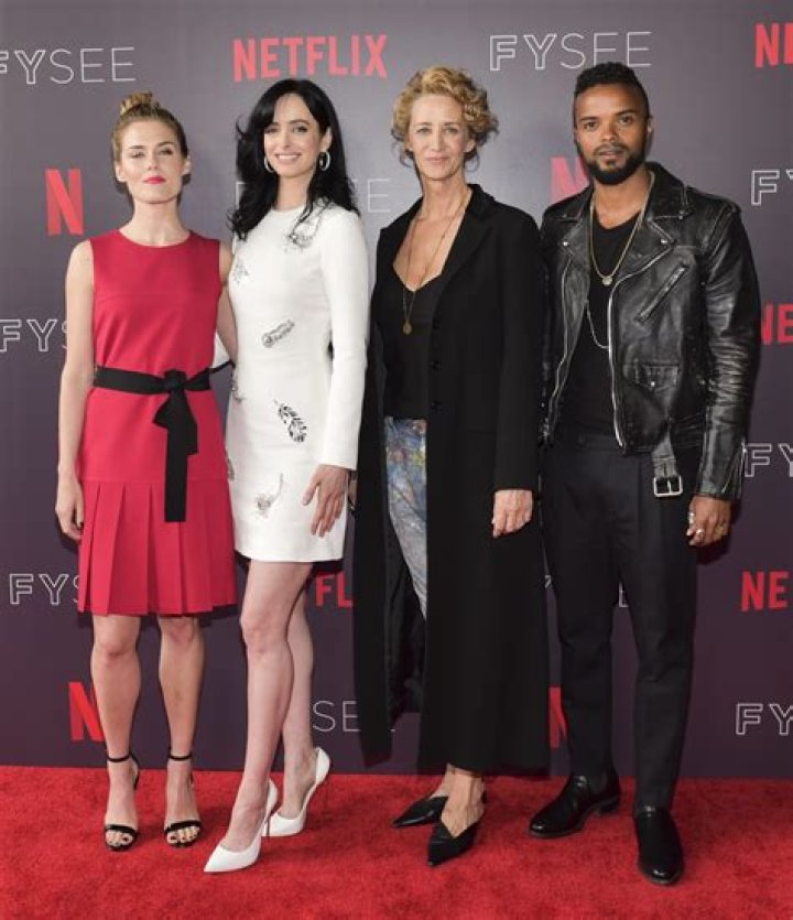 Janet McTeer Bra Size, Age, Weight, Height, Measurements