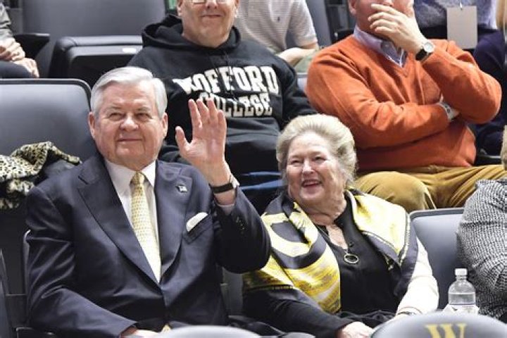 Jerry Richardson Wife; Meet Rosalind Sallenger Richardson