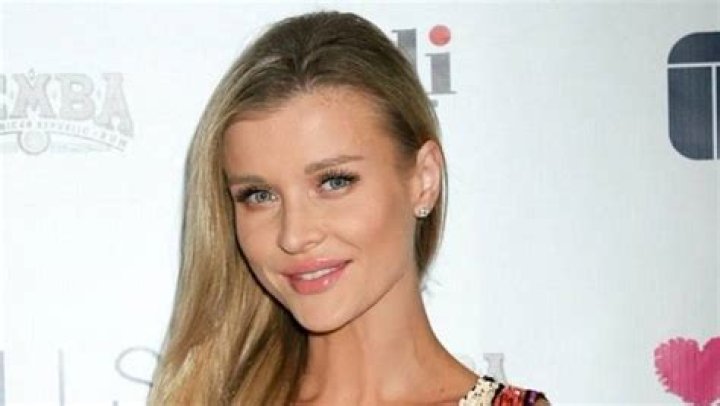 Joanna Krupa Biography - Facts, Childhood, Family & Achievements of Model & Actress