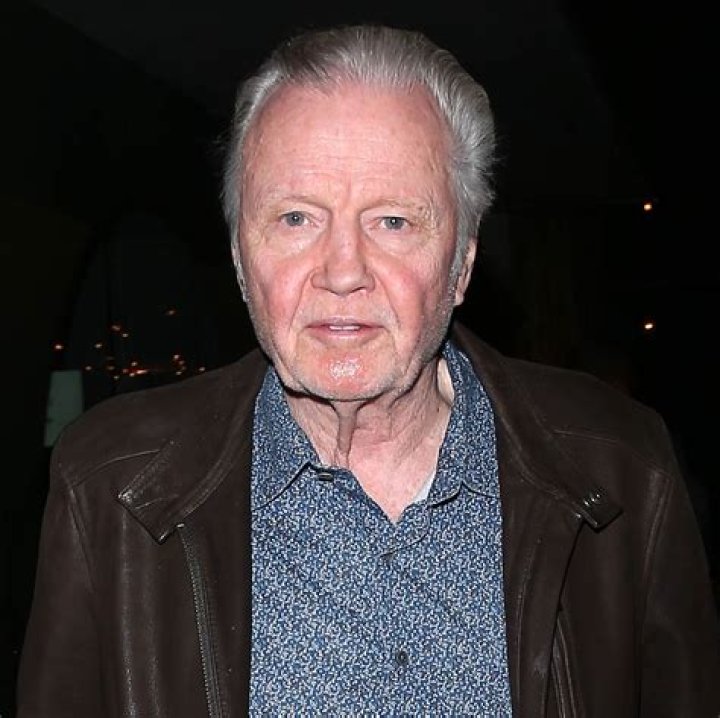 Jon Voight Biography - Facts, Childhood, Family Life & Achievements