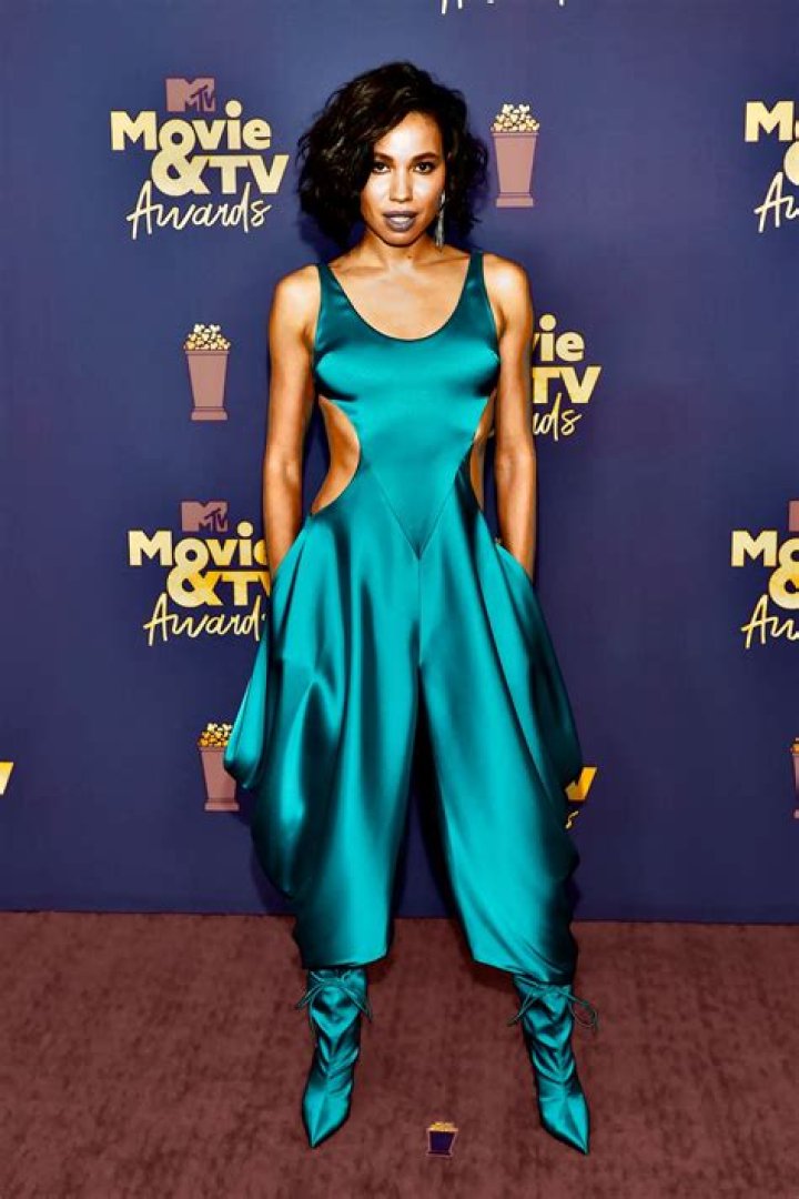 Jurnee Smollett Height Weight Shoe Size Body Measurements Family