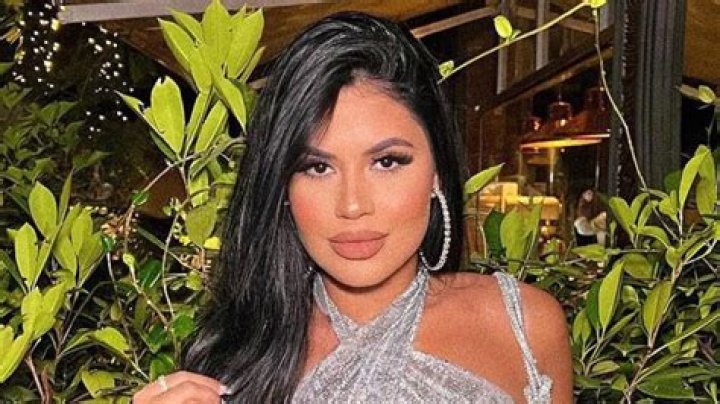 La Dura in Bathing Suit is a "Cute Thing"  — Celebwell