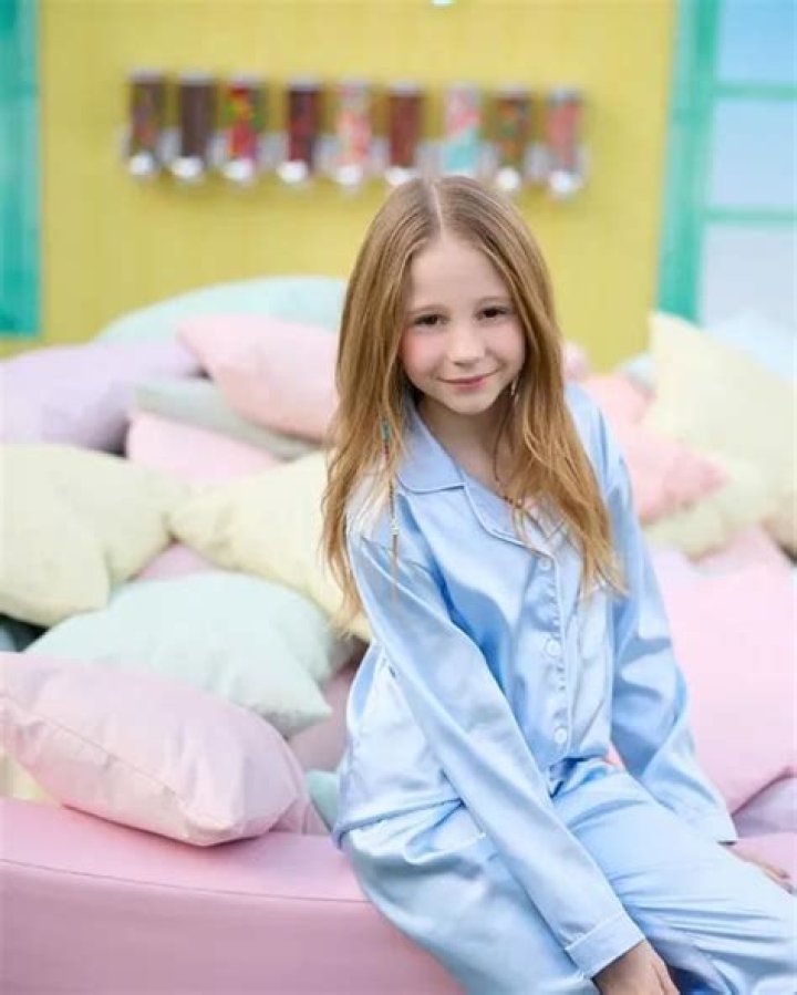 Like Nastya (Youtuber) Net Worth, Sister, Parents, Age & More