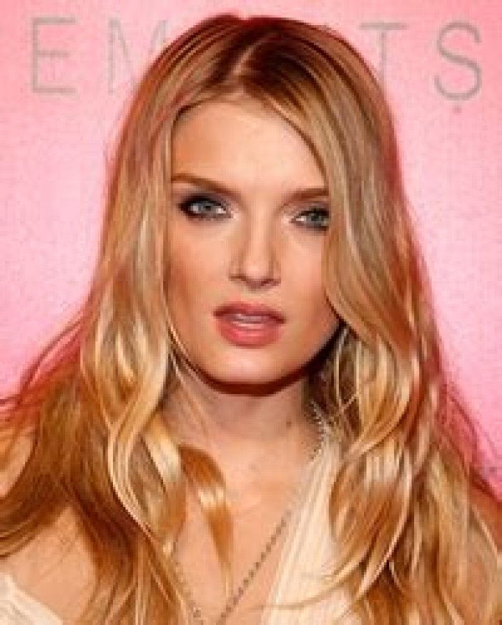 Lily Donaldson Body Measurements Height Weight Bra Size Shoe Age Vital Statistics