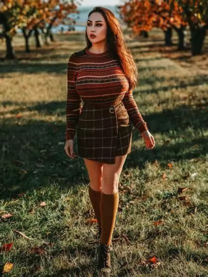 Louisa Khovanski Biodata, Bio, Wiki, Measurements, Age & More