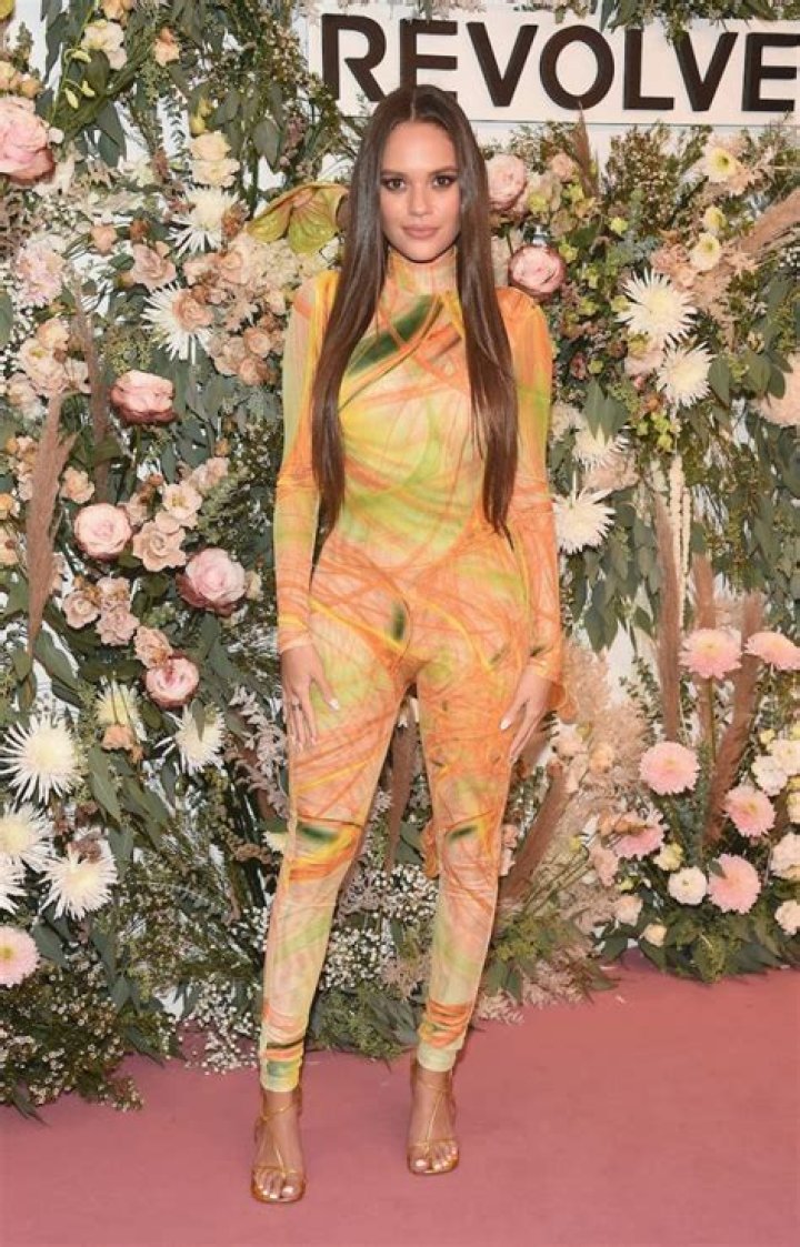 Madison Pettis In Bathing Suit Says “Read Me” — Celebwell