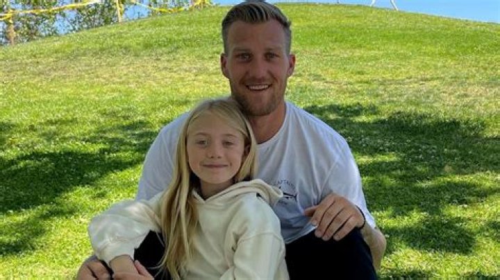 Maria Estella Cuevas – Bio, Facts, Family Life of the YouTube Star