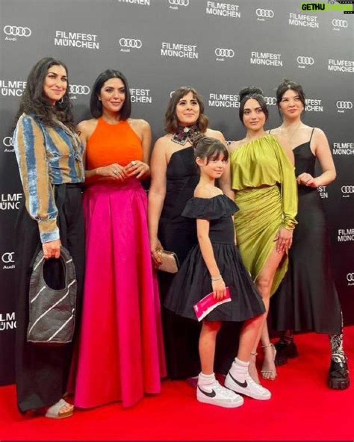 Niousha Noor Wiki, Age, Boyfriend, Instagram, Height, Parents, Ethnicity & Biography