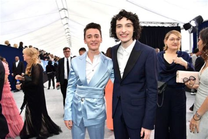 Noah Reid Wiki, Net Worth, Age, Wife, Height & Parents