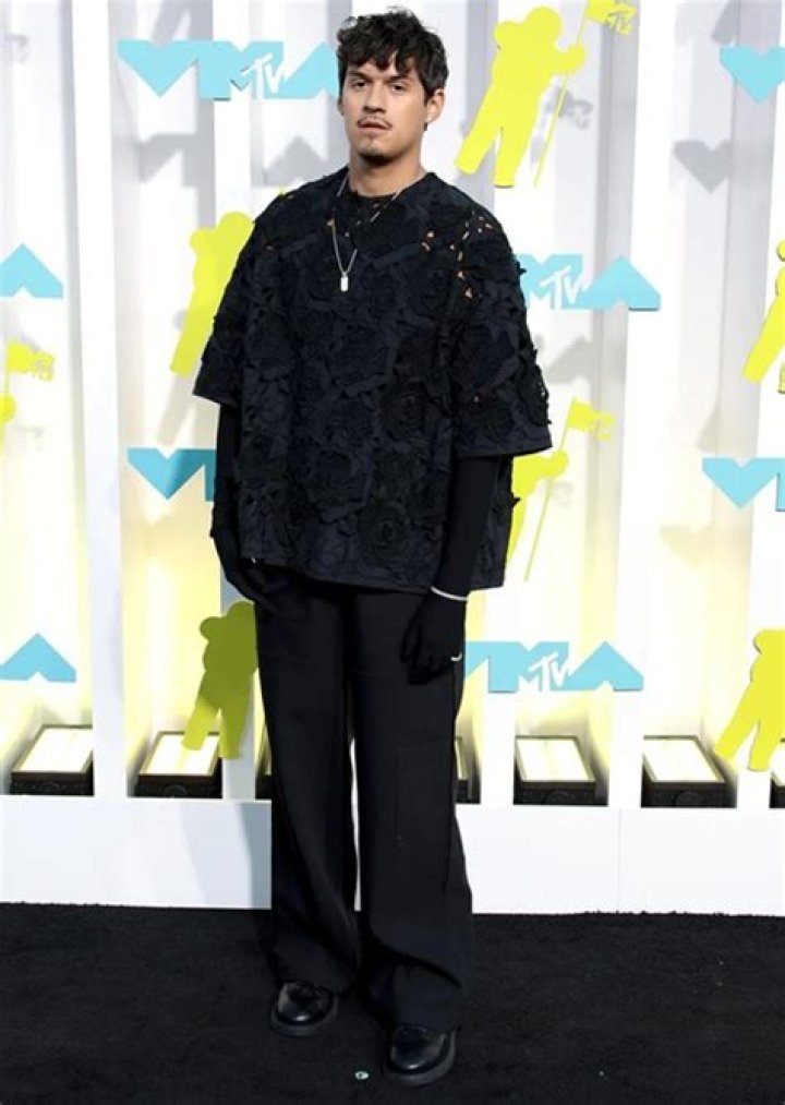 Omar Apollo Height Weight Body Measurements Family Ethnicity