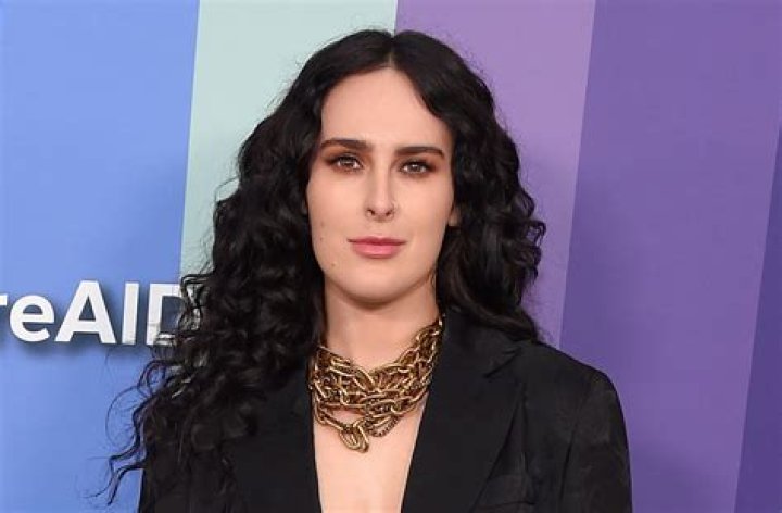 Rumer Willis in Bathing Suit Shows Off Her Fabulous Figure  — Celebwell