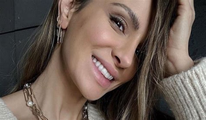 Sara Boruc in Bathing Suit Shares a Special Selfie — Celebwell