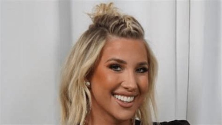 Savannah Chrisley Shares Special Swimsuit Selfie — Celebwell