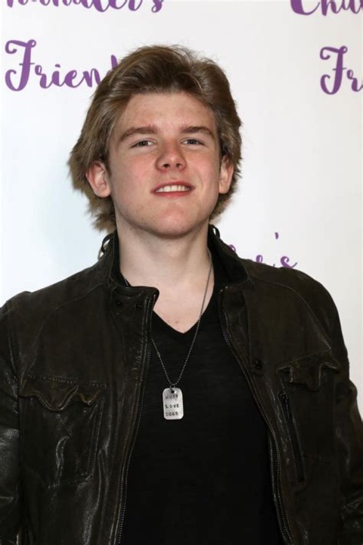 Sean Ryan Fox Biography - Facts, Childhood, Family Life & Achievements