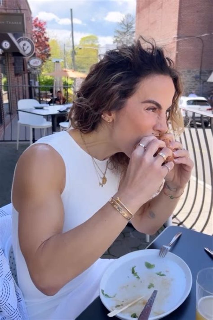 Senada Greca in Bathing Suit Shares "What I Eat in a Day" — Celebwell