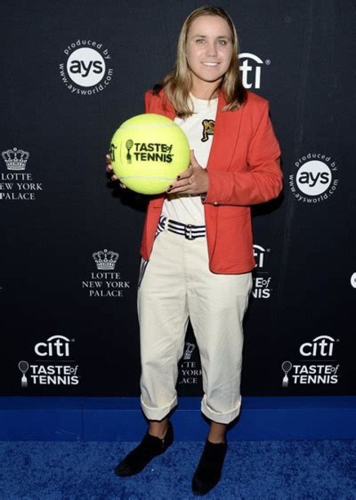 Sofia Kenin Body Measurements Height Weight Shoe Size Stats Facts