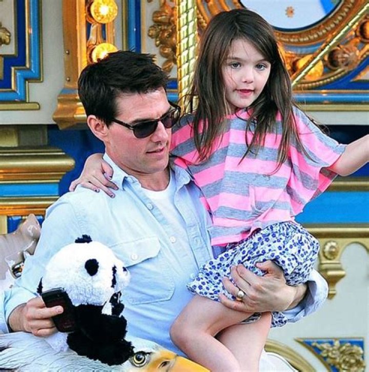 Suri Cruise – Bio, Facts, Family Life