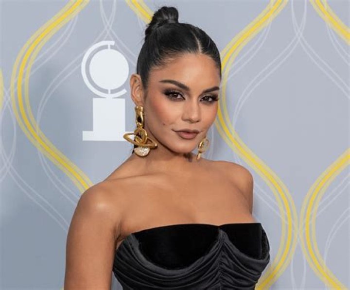 Vanessa Hudgens Shares Swimsuit Photo Hydrating — Celebwell