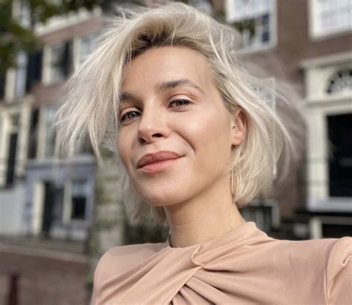 Victoria Koblenko in Bathing Suit Preaches "Hydration" — Celebwell