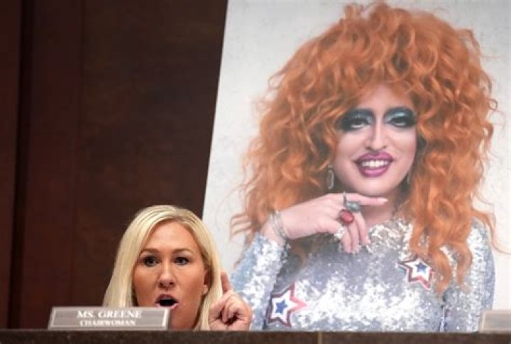 What does UGGA mugga mean? – Celebrity