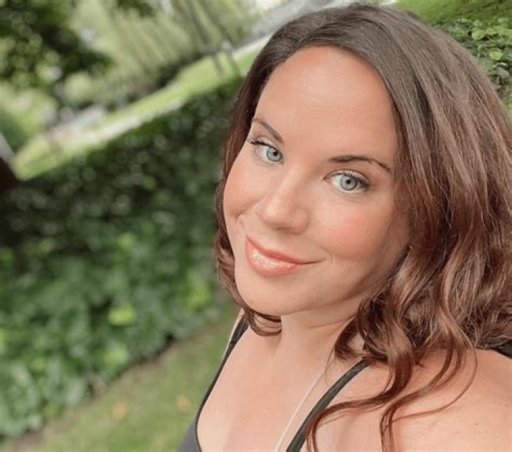 Whitney Way Thore Shows Off 100 Pound Weight Loss in New Video