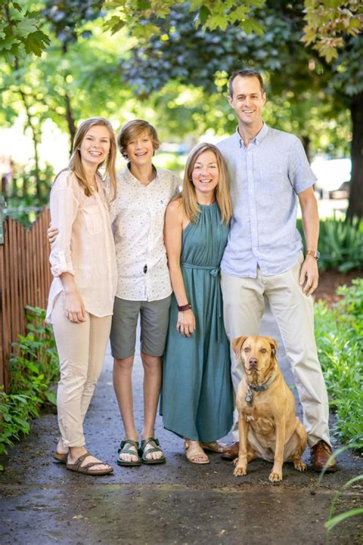 Who is Lauren Perez Wiki, Age, Husband, Marriage & Height